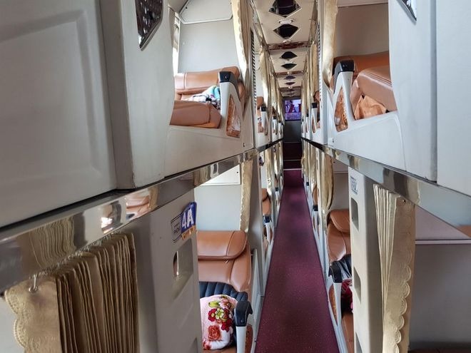 Xe Lovabus Giường nằm Nội thất Limousine 34 phòng VIP