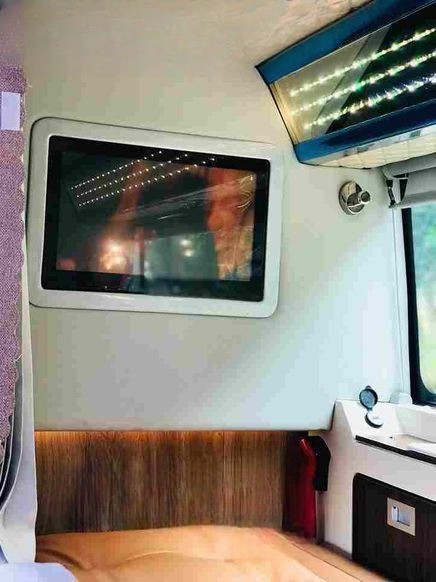 Xe Thuận Tiến Tiện ích Nội thất Limousine 22 giường