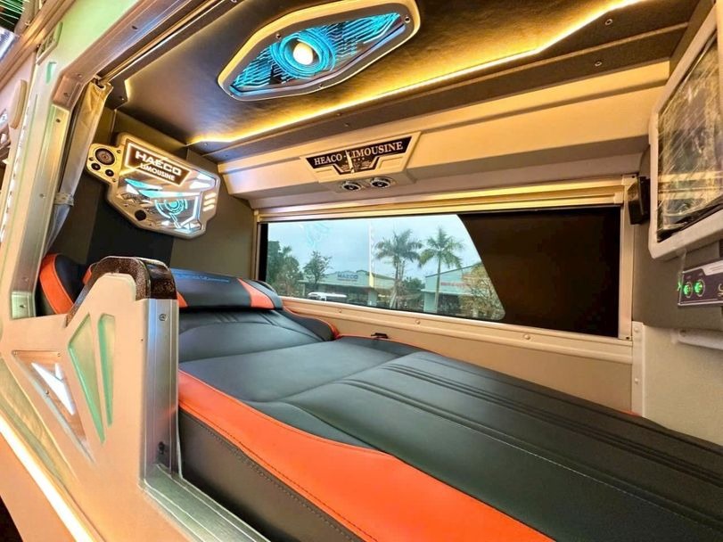 Xe Tùng Minh 25 Giường nằm Tiện ích Limousine 22 cabin