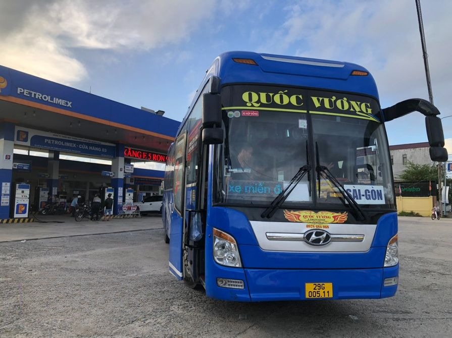 Xe Quốc Anh Limousine Mặt trước xe Giường nằm 40 chỗ