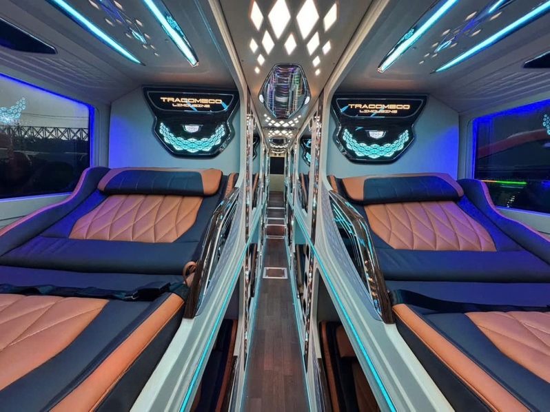 Xe Vũ Cẩm Tiện ích Nội thất Limousine 24 phòng