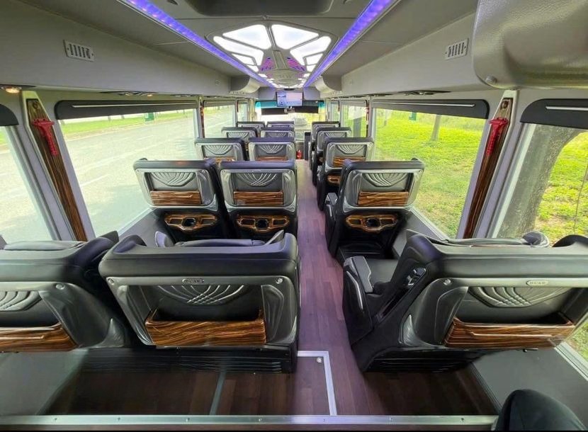 Xe Trung Nga Ghế ngồi Limousine 18 chỗ