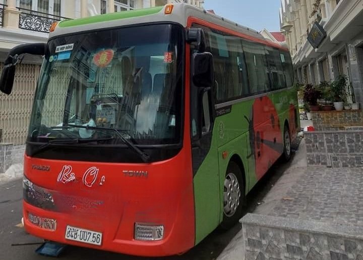 Xe Bửu Châu Mặt trước xe Ghế ngồi 29 chỗ