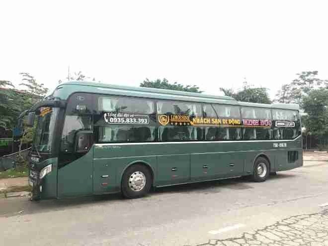 Xe Minh Đức (Huế) Mặt trước xe Bên hông xe Limousine 32 phòng