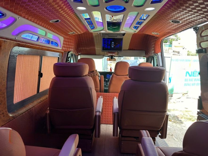 Xe Anh Tùng Limousine Tiện ích Nội thất Limousine 9 chỗ