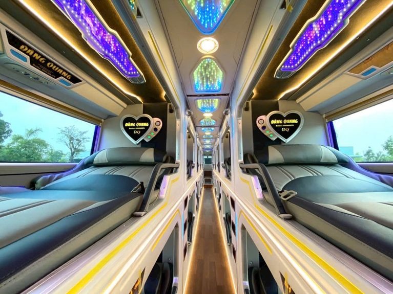 Xe Đăng Quang (Hà Giang) Tiện ích Nội thất Giường nằm Limousine 24 chỗ