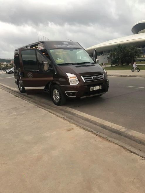 Xe Minh Hiếu Limousine undefined