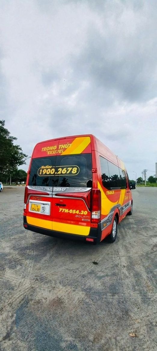 Xe Trọng Thủy Limousine Mặt sau xe Limousine 10 chỗ