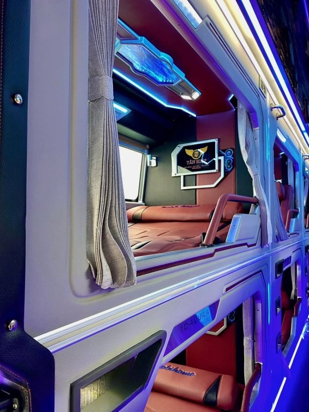 Xe Tân Hiệp Giường nằm Tiện ích Nội thất Limousine 24 phòng