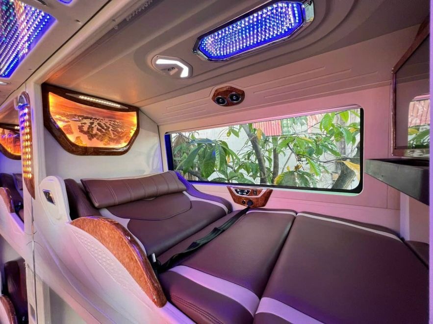 Xe Thành Ban Giường nằm Limousine giường phòng 24 chỗ