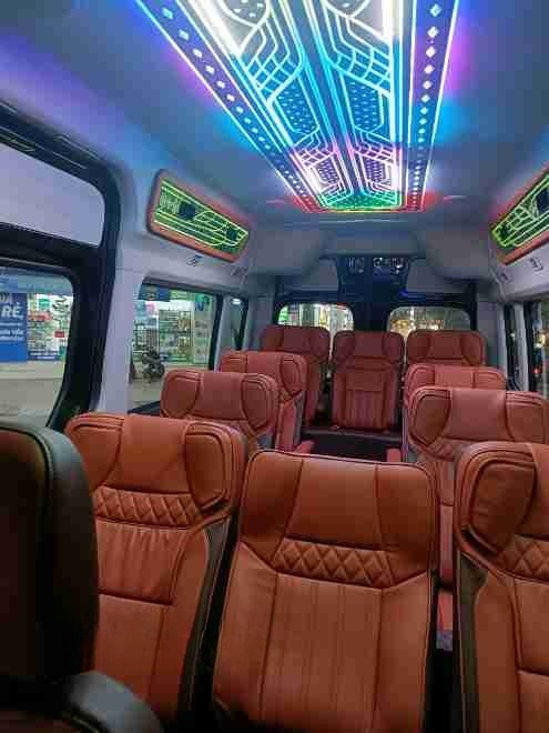 Xe Khánh Thịnh Limousine Nội thất Limousine 9 chỗ VIP