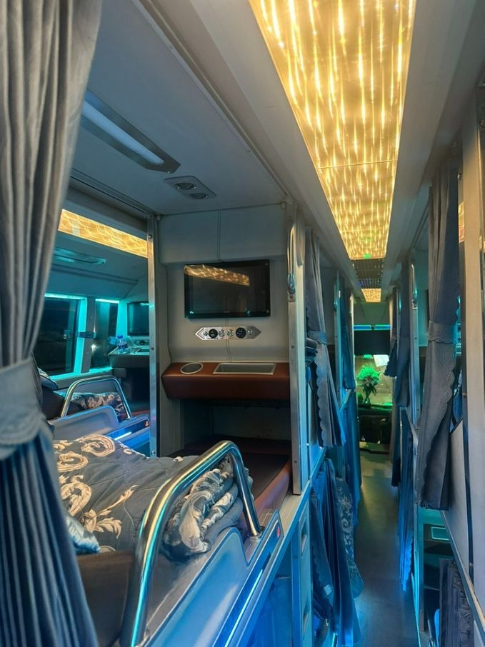 Xe Quang Đông (Đắk Lắk) Giường nằm Tiện ích Nội thất Limousine 34 phòng