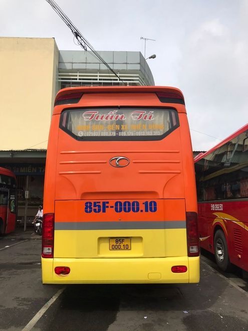 Xe Lovabus Mặt sau xe Giường nằm 40 chỗ