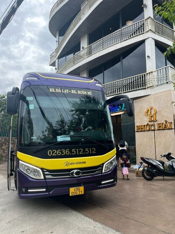 Xe Phúc Hải Mặt trước xe Giường nằm 44 chỗ