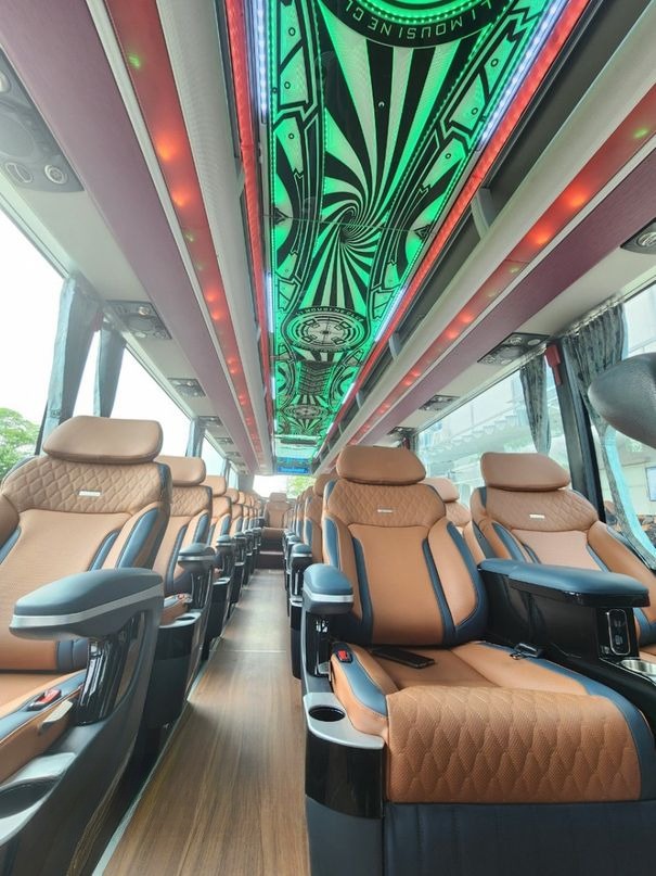 Xe Lovabus Nội thất Limousine 23 ghế