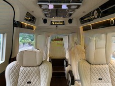 Xe Dream Transport Nội thất Limousine 10 chỗ VIP