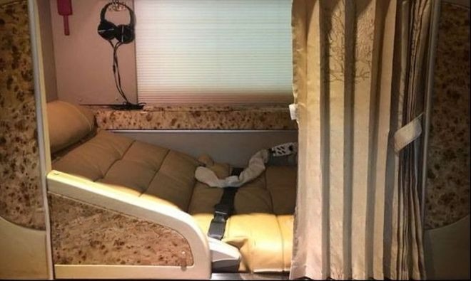 Xe Hoàng Huy (Quảng Ngãi) Giường nằm Tiện ích Nội thất Limousine giường phòng 22 chỗ