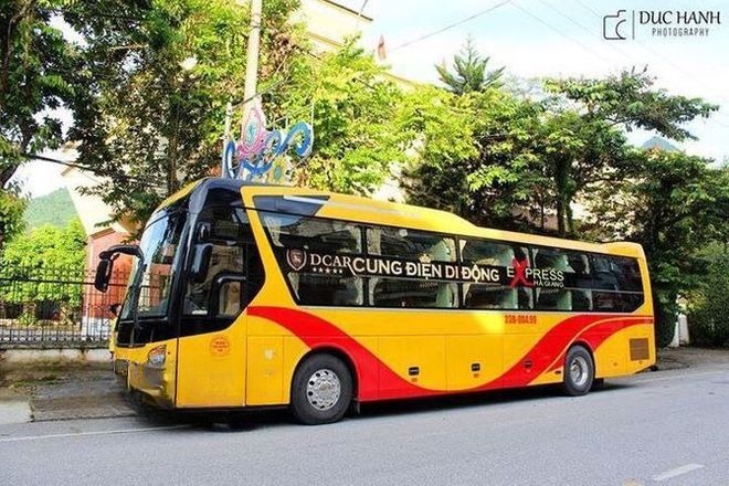 Xe Công Thắng (Hà Giang) Bên hông xe Limousine giường phòng 22 chỗ