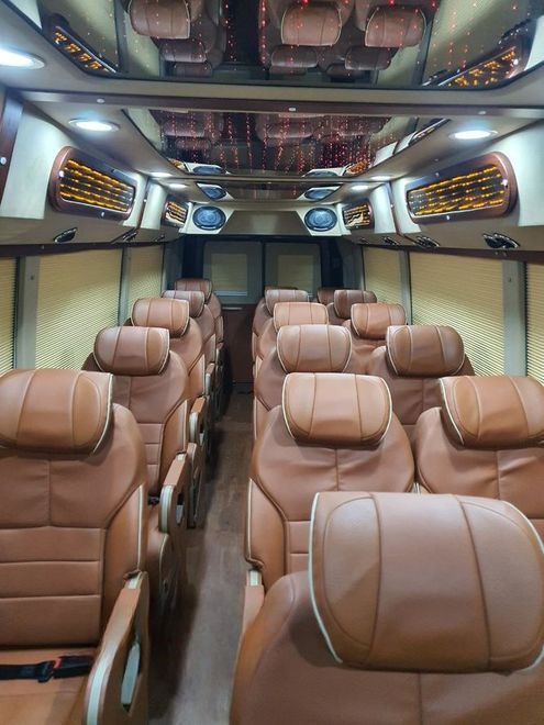 Xe Nhật Nam Limousine Ghế ngồi Tiện ích Nội thất Limousine 19 chỗ