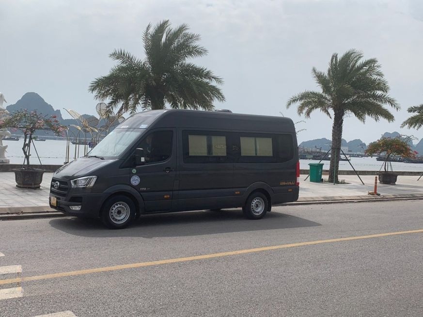 Xe Đức Dương Bus Bên hông xe Ghế ngồi 16 chỗ