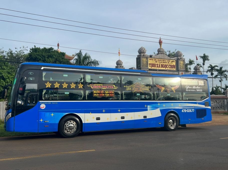 Xe Hải Luân Bên hông xe Giường nằm 41 chỗ