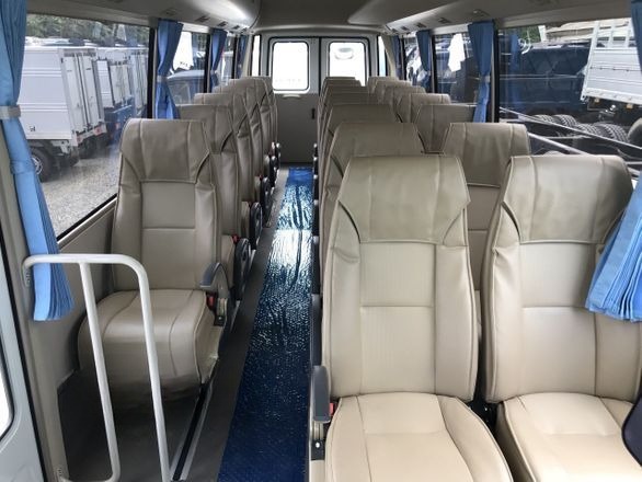 Xe Discovery Travel Ghế ngồi Tiện ích Limousine 22 chỗ VIP