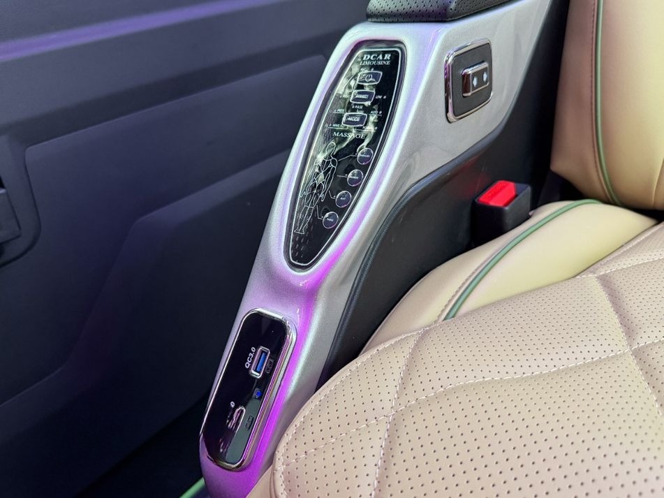 Xe Lovabus Ghế ngồi Limosine 10 chỗ