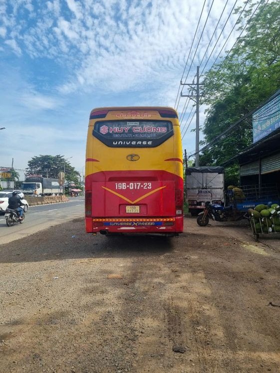Xe Huy Cường Mặt sau xe Giường nằm 45 chỗ