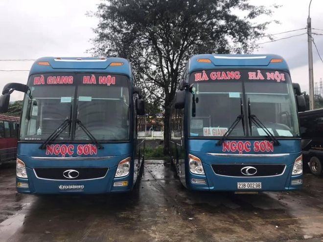 Xe Ngọc Sơn (Hà Giang) Mặt trước xe Giường nằm 44 chỗ