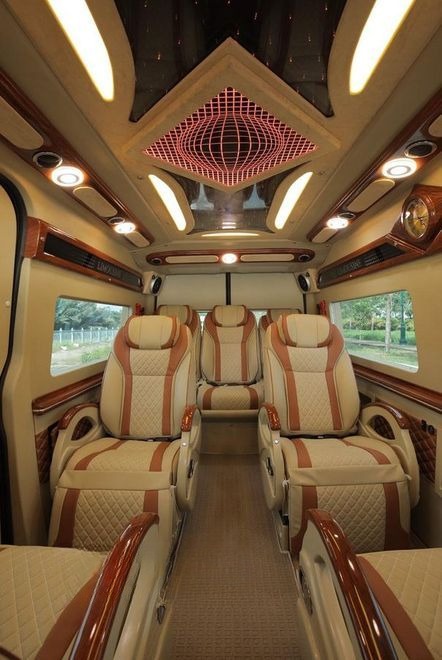 Xe Sóng Việt Nội thất Limousine 9 chỗ