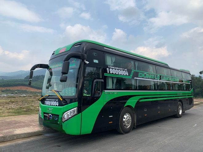 Xe Dũng Lệ Bên hông xe Limousine Giường nằm 34 chỗ