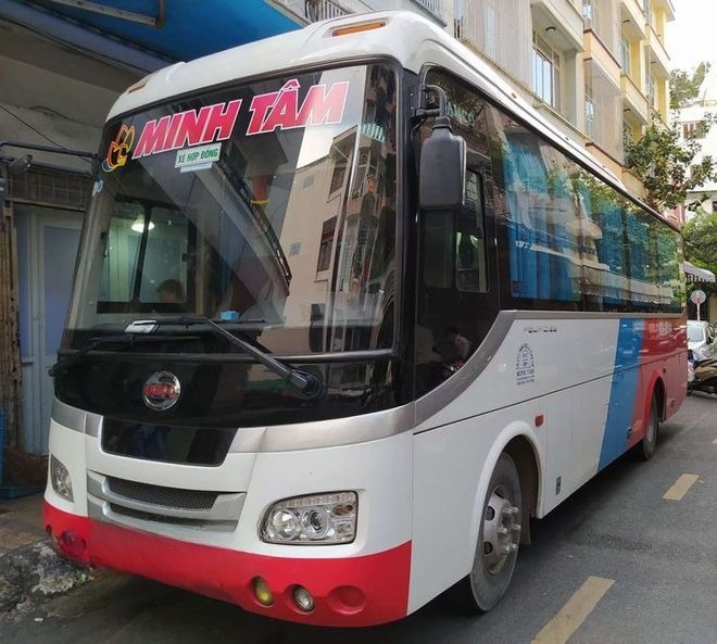 Xe Minh Tâm Mặt trước xe Bên hông xe Ghế ngồi 29 chỗ