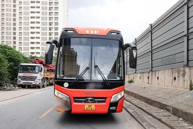 Xe Sapa Dragon Express Mặt trước xe Limousine giường phòng 22 chỗ