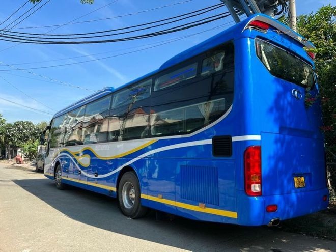 Xe Hồng Huy Mặt sau xe Bên hông xe Giường nằm 40 chỗ