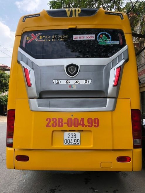 Xe Express Hà Giang Mặt sau xe Limousine 22 Cabin VIP