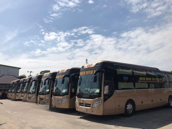 Xe Bình Minh Tải Mặt trước xe Bên hông xe Limousine 22 Phòng Đơn*