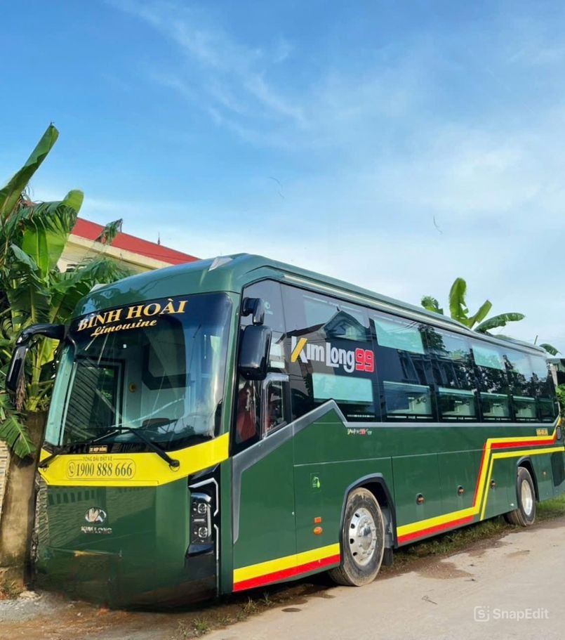 Xe Bình Hoài Limousine Mặt trước xe Limousine 21 phòng VIP