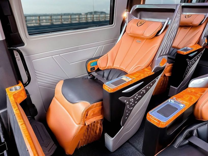 Xe Go365 Ghế ngồi Tiện ích Luxury Dcar 9 Ghế