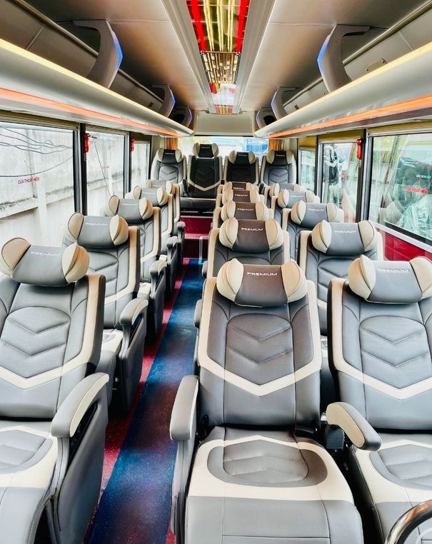 Xe Cát Bà Easy Nội thất Tiện ích Limousine 19 chỗ