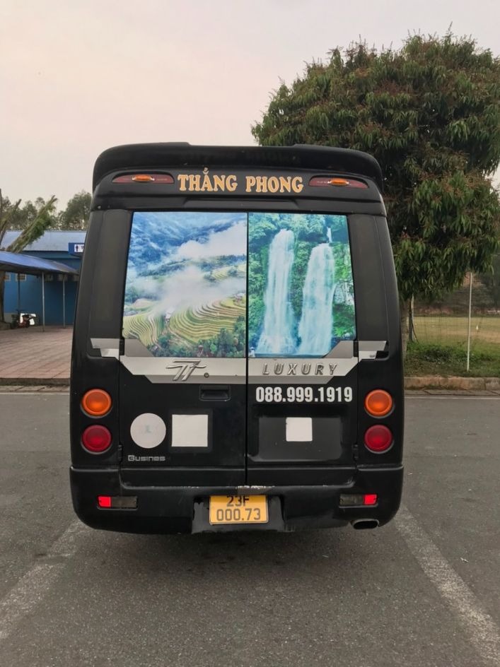 Xe Thắng Phong Limousine undefined