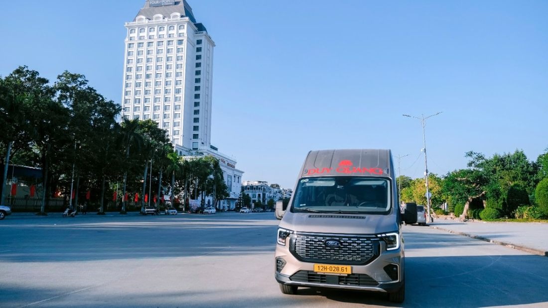 Xe Lovabus Mặt trước xe 