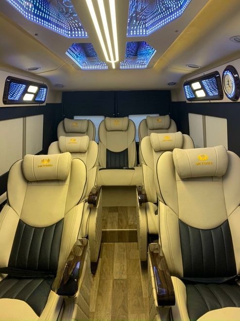 Xe Mũi Né Happy Tour Limousine  undefined
