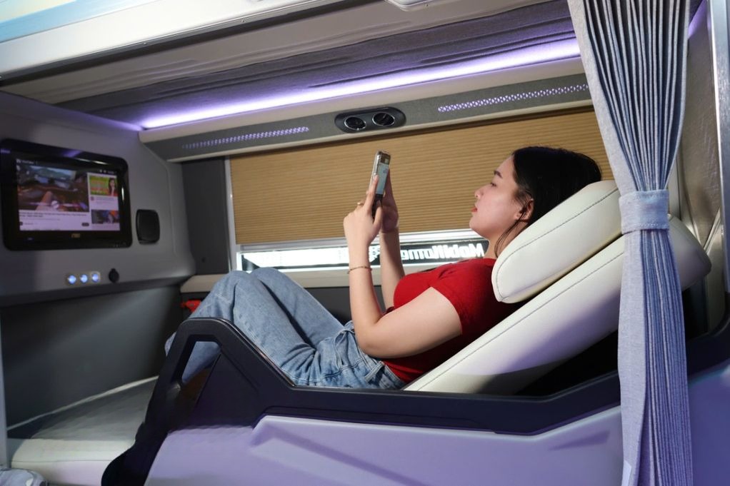Xe Trang Hòa Nội thất Tiện ích Limousine 24 phòng