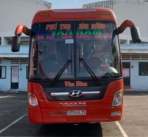 Xe Văn Năm Mặt trước xe Giường nằm 44 chỗ