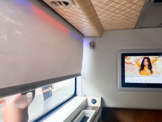Xe Xe Nhà Tiện ích Limousine giường phòng 20 chỗ (WC)