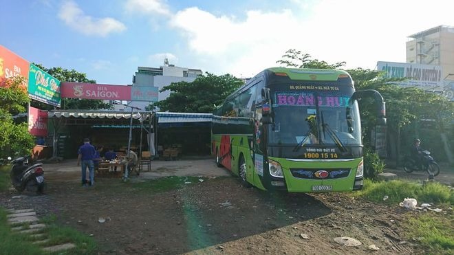 Xe Hoàng Huy (Quảng Ngãi) Mặt trước xe Luxury 34 giường VIP