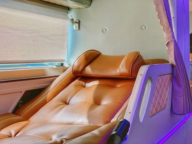 Xe Phương Nam Nội thất Tiện ích Limousine giường phòng 22 chỗ