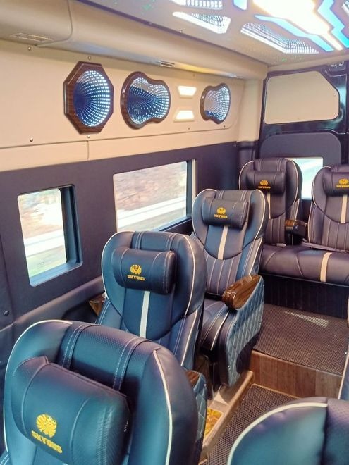 Xe Đức Hiệp Limousine undefined