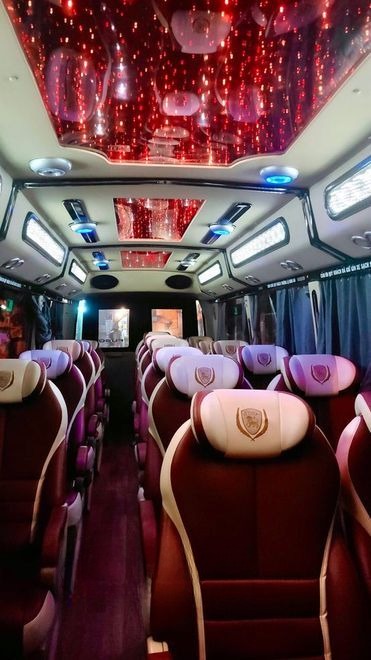 Xe Sapa Group Bus Tiện ích Nội thất Limousine 18 chỗ