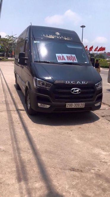 Xe Hoàng Công  Mặt trước xe 